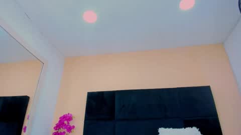  Maddy Crofft online show from October 31, 12:09 pm