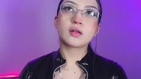 Snapshot of maddyghost chatting on September 25, 9:45 pm Please followme and rate me your thumbs up online show from September 25, 9:45 pm