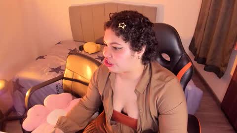madelaine_taylor online show from June 5, 4:38 am