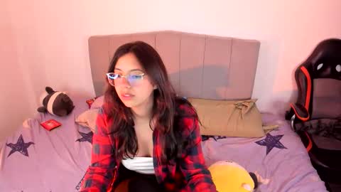 madelaine_taylor online show from June 7, 8:21 am
