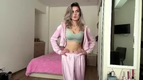 Alisa online show from July 22, 9:21 am