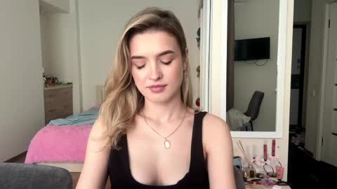Alisa online show from May 28, 1:31 pm
