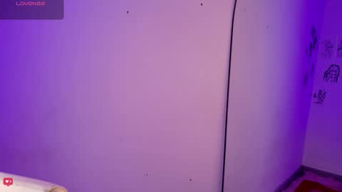 Madeline  online show from November 26, 4:35 am