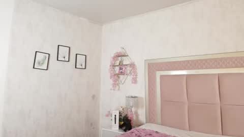 madhison_5 online show from May 21, 12:14 pm
