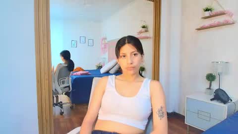 madhison_5 online show from May 24, 12:26 pm