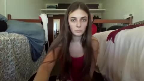 madiglaster online show from December 15, 9:09 pm