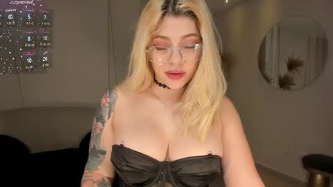 Madison Kane online show from February 20, 11:23 am