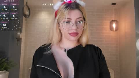 Madison Kane online show from December 5, 11:33 am