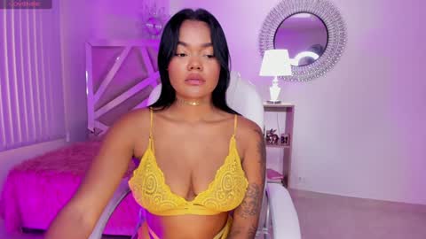 Madisson Davon online show from December 6, 4:06 pm