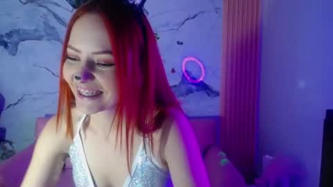 Snapshot of mady0619_ch chatting on October 9, 11:03 am Mady online show from October 9, 11:03 am