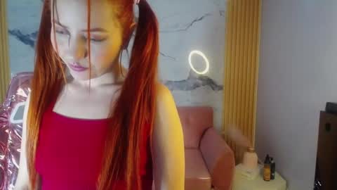 Snapshot of mady0619_ch chatting on October 7, 11:47 am Mady online show from October 7, 11:47 am