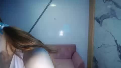 Snapshot of mady0619_ch chatting on September 12, 2:24 pm Mady online show from September 12, 2:24 pm