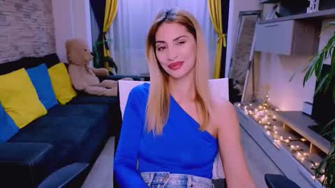 Madye Roberts online show from December 18, 10:14 pm