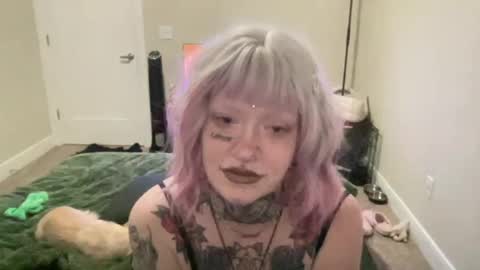 Mae online show from July 23, 2:20 am