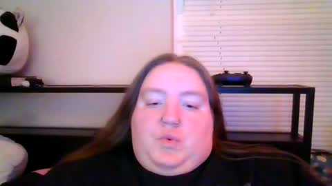 maeluxe online show from July 10, 5:41 am
