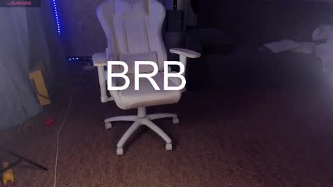 Maevee online show from February 23, 9:48 am