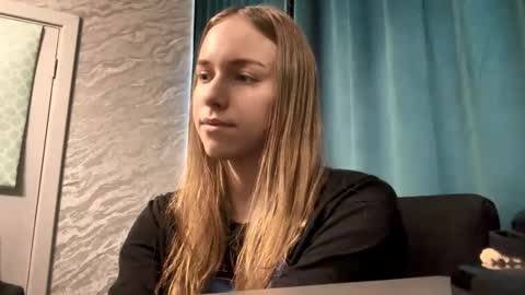 Sara online show from March 25, 6:16 am