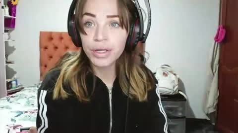 Mafe online show from December 15, 4:40 am