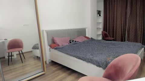 maggie_small online show from October 17, 11:52 pm