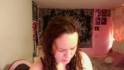 Snapshot of magic_clairewitch chatting on January 4, 2:35 pm Claire online show from January 4, 2:35 pm