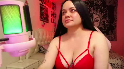 Snapshot of magic_clairewitch chatting on February 15, 2:15 am Claire online show from February 15, 2:15 am