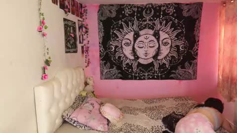Snapshot of magic_clairewitch chatting on February 2, 2:02 pm Claire online show from February 2, 2:02 pm