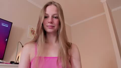 Alice  online show from April 6, 12:17 pm