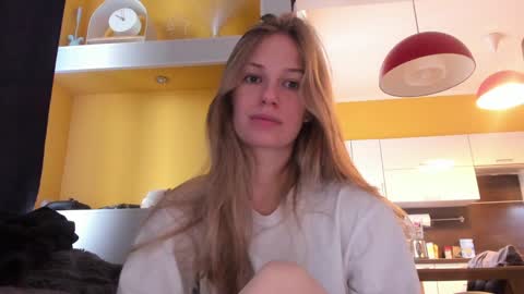 Alice  online show from November 8, 11:04 am