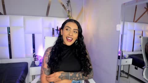 Snapshot of magic_marg chatting on December 5, 9:06 pm Marge online show from December 5, 9:06 pm