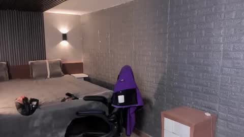 Snapshot of magic_marg chatting on October 9, 10:25 pm Marge online show from October 9, 10:25 pm