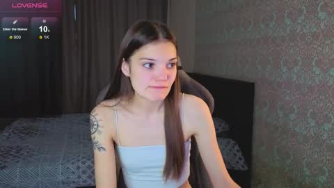 Snapshot of magic_shy chatting on October 30, 1:41 am Merry online show from October 30, 1:41 am