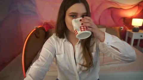 Emily online show from September 17, 12:58 pm