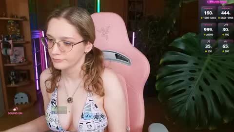 Nicole online show from May 8, 1:31 am