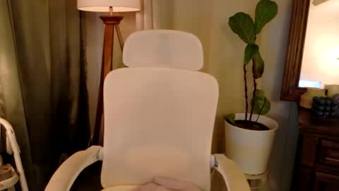 Snapshot of magnolia_jane chatting on March 11, 1:26 am Magnolia Maggie Maggie Jane online show from March 11, 1:26 am