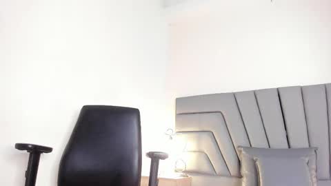 maia_520 online show from January 7, 6:33 pm