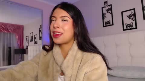 Maia Reficco online show from January 6, 12:53 pm