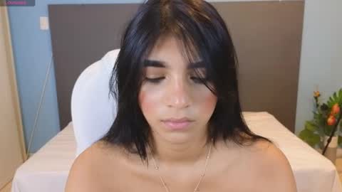 Maiaa Ruiz  online show from December 21, 1:42 pm