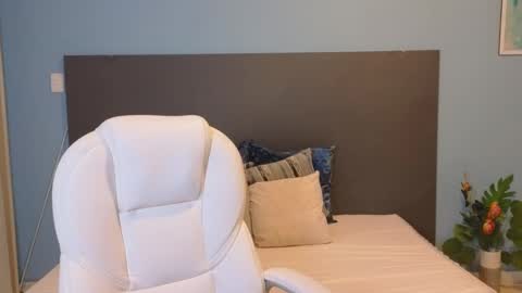 Maiaa Ruiz  online show from December 26, 12:38 pm