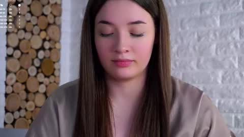 Lucy online show from March 16, 5:44 am