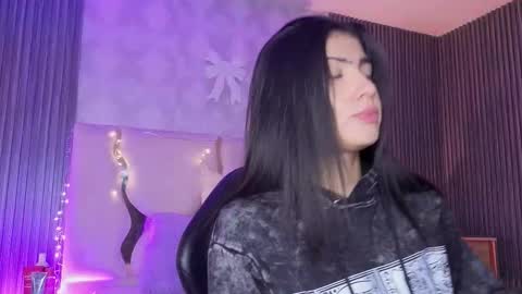 maiily_tay online show from January 14, 11:48 am