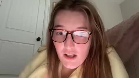 maisystellaxx online show from March 21, 11:54 pm