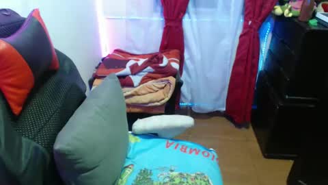 Hello friends Im on another account    online show from February 6, 3:06 am