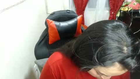 Hello friends Im on another account    online show from January 20, 1:28 am