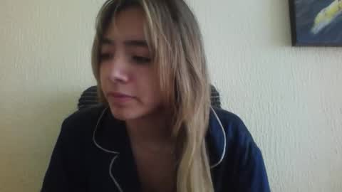 majo_gomezz online show from March 3, 3:29 pm