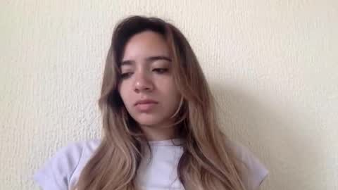 majo_gomezz online show from June 10, 5:00 pm