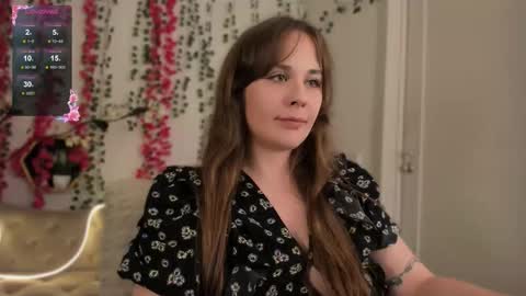 Snapshot of makima_lee chatting on October 8, 8:46 pm Makima online show from October 8, 8:46 pm