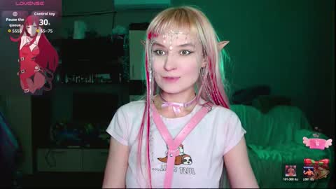 Mischelle online show from December 15, 1:55 am