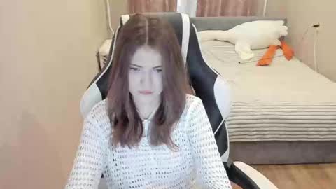 Snapshot of malia__hale chatting on December 20, 7:55 am Malia online show from December 20, 7:55 am