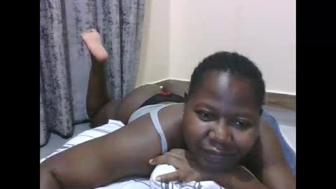 Snapshot of mamasita2023 chatting on March 11, 3:04 am mamasita2023 online show from March 11, 3:04 am