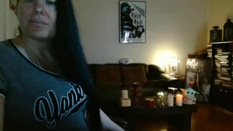 mandaloriangirlsfight online show from February 14, 6:32 pm